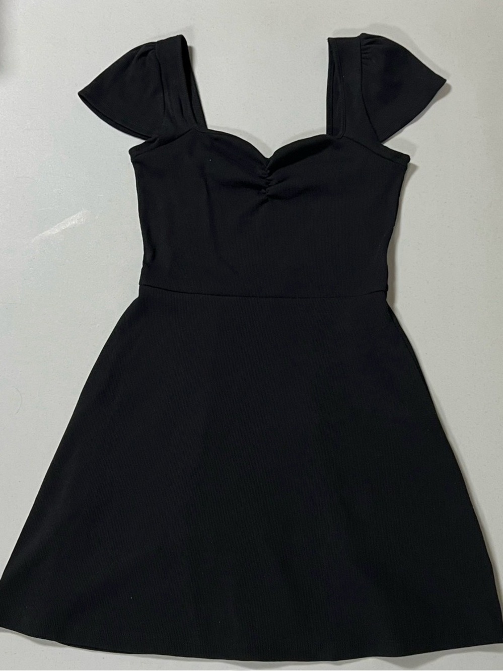 Black Solid Sweetheart Neckline Short Sleeve Mini Dress Size S 🖤 #dress #casual